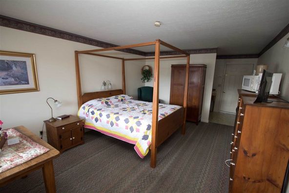 530 Lake Malone Rd, Lewisburg, KY 42256